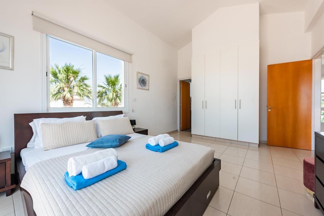 Villa Alysia By Ezoria Villas Coral Bay Extérieur photo