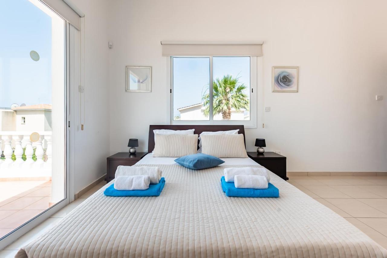 Villa Alysia By Ezoria Villas Coral Bay Extérieur photo