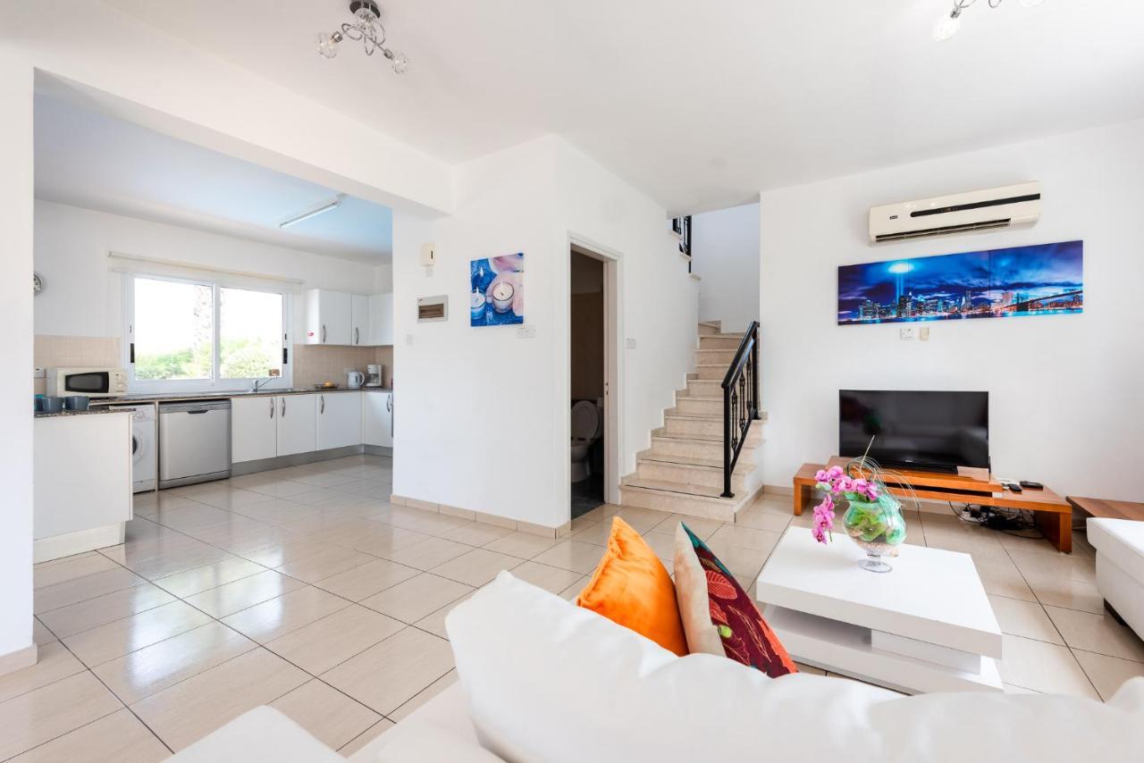 Villa Alysia By Ezoria Villas Coral Bay Extérieur photo